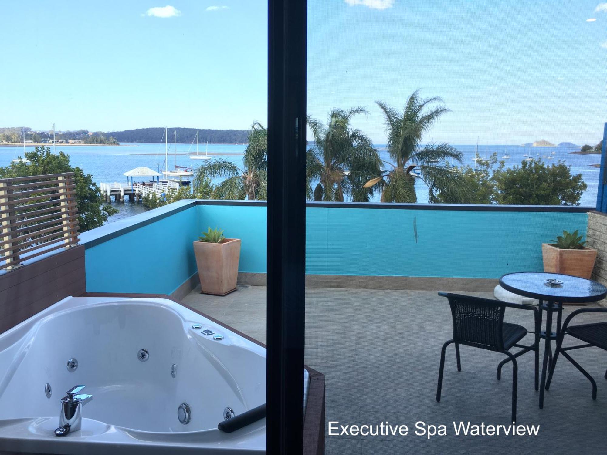 Mariners On The Waterfront Motel Batemans Bay Exterior photo