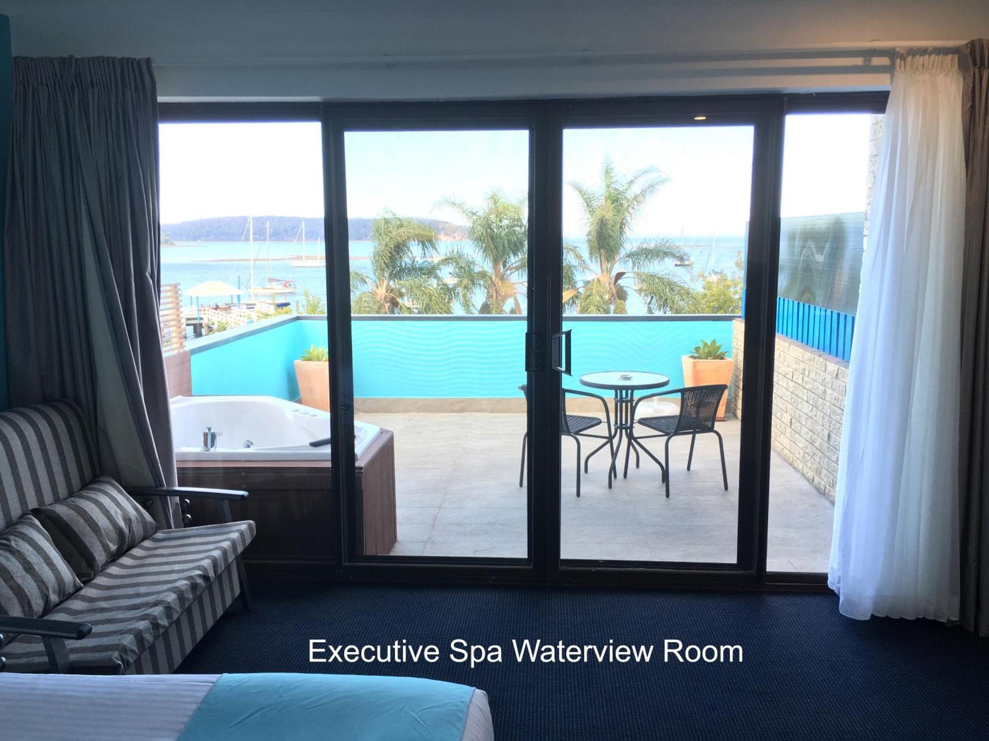 Mariners On The Waterfront Motel Batemans Bay Exterior photo