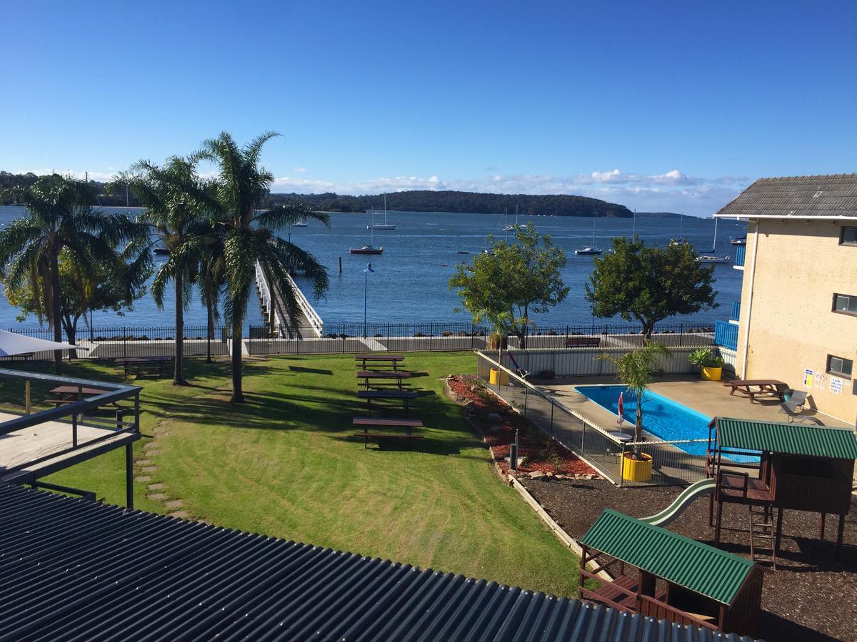 Mariners On The Waterfront Motel Batemans Bay Exterior photo