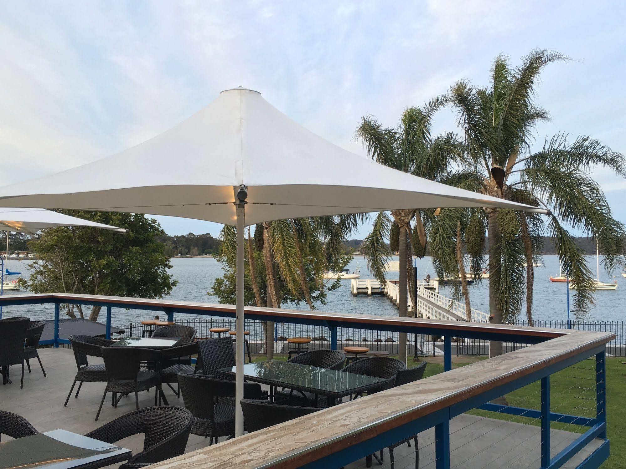 Mariners On The Waterfront Motel Batemans Bay Exterior photo